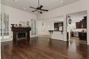 67 N Old Cedar Cir, The Woodlands, TX 77382 - Photo 6
