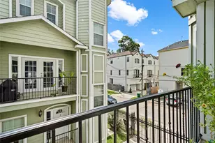 1109 W 15th 1/2 St, Houston, TX 77008 - Photo 18