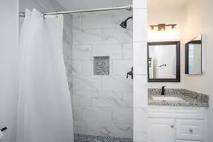 1911 Forest Hill Blvd, Houston, TX 77023 - Photo 12