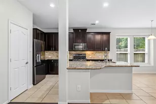 219 Myrtle Dr, Baytown, TX 77520 - Photo 14