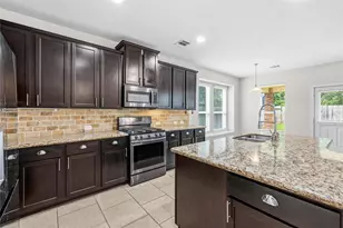 219 Myrtle Dr, Baytown, TX 77520 - Photo 14
