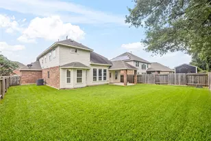 219 Myrtle Dr, Baytown, TX 77520 - Photo 46