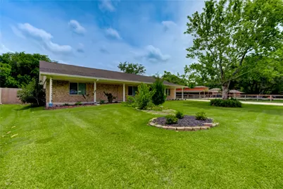 2465 Ryan Drive, Alvin, TX 77511 - Photo 8