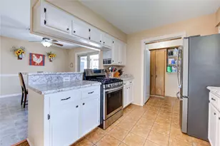 2465 Ryan Dr, Alvin, TX 77511 - Photo 16