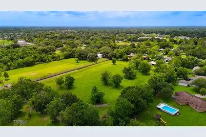 2465 Ryan Drive, Alvin, TX 77511 - Photo 40