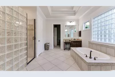 3 N Fair Manor Circle, The Woodlands, TX 77382 - Photo 20