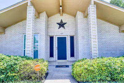 607 Rosewood Drive, Victoria, TX 77901 - Photo 2