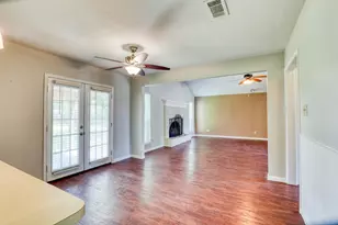 607 Rosewood Dr, Victoria, TX 77901 - Photo 6