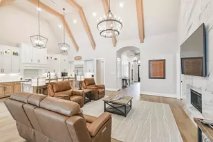 208 N Opulent Dr, Montgomery, TX 77316 - Photo 14