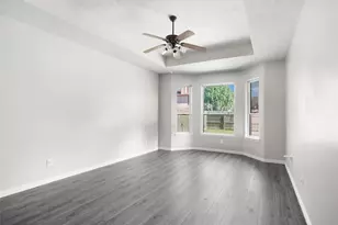 8214 Mandalay Bay Dr, Baytown, TX 77523 - Photo 4