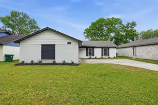614 Leicester Ln, Houston, TX 77034 - Photo 2