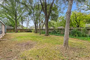 1207 Yorkshire Dr, Friendswood, TX 77546 - Photo 28