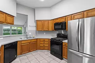 1207 Yorkshire Dr, Friendswood, TX 77546 - Photo 10