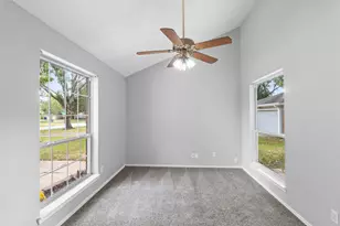 1207 Yorkshire Dr, Friendswood, TX 77546 - Photo 20