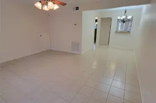 5208 Arboles Dr, Houston, TX 77035 - Photo 4