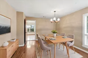 2 Rambling Wood Ct, The Woodlands, TX 77380 - Photo 8