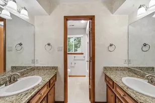 2 Rambling Wood Ct, The Woodlands, TX 77380 - Photo 24