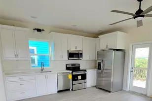 14142 Miramar Dr, Galveston, TX 77554 - Photo 8