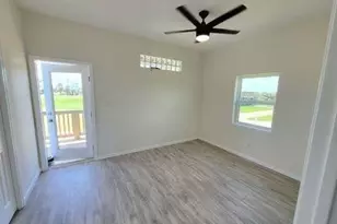 14142 Miramar Dr, Galveston, TX 77554 - Photo 16