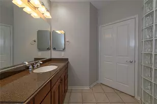 58 S Plum Crest Cir, The Woodlands, TX 77382 - Photo 22