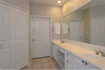 58 S Plum Crest Circle, The Woodlands, TX 77382 - Photo 18