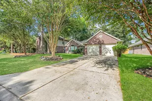19 Terrell Trail Ct, Conroe, TX 77385 - Photo 4