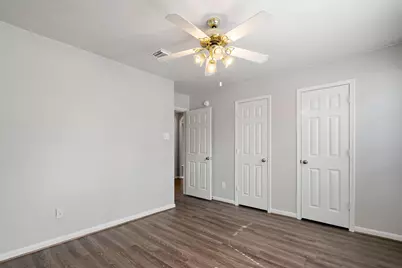 19 Terrell Trail Court, Conroe, TX 77385 - Photo 10
