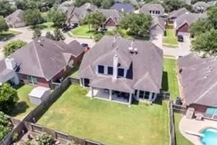 1621 N Yellowstone Dr, Deer Park, TX 77536 - Photo 6