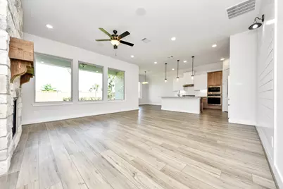 2920 Arbor Edge Crossing, Texas City, TX 77568 - Photo 6
