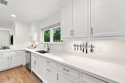 742 W 42nd Street, Houston, TX 77018 - Photo 16