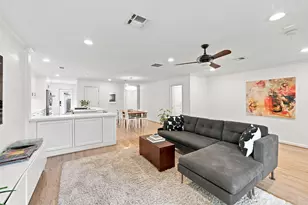 742 W 42nd St, Houston, TX 77018 - Photo 12