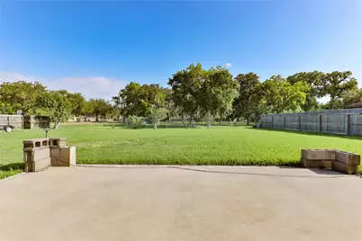 101 White Oak Drive, Lake Jackson, TX 77566 - Photo 34