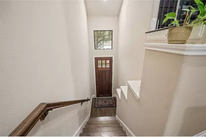 1114 W 25th Street, Houston, TX 77008 - Photo 8