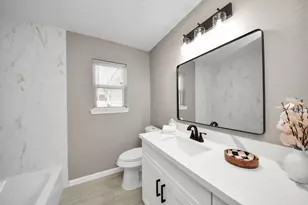 8918 Vinearbor St, Houston, TX 77033 - Photo 30