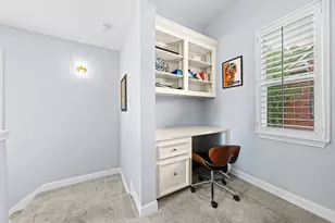 1010 Studer St, Houston, TX 77007 - Photo 12
