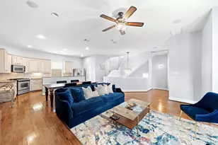 1010 Studer St, Houston, TX 77007 - Photo 4