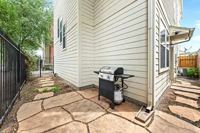 1010 Studer Street, Houston, TX 77007 - Photo 24