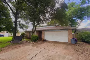8215 Leather Market St, Houston, TX 77064 - Photo 2