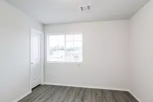 325 Shelby Meadow Dr, Willis, TX 77378 - Photo 8