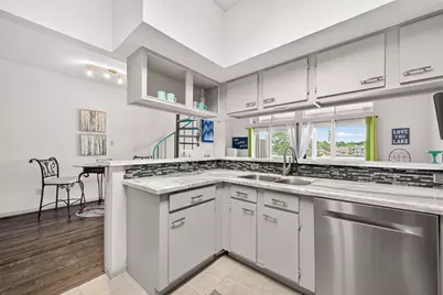 168 April Point Drive S #168, Conroe, TX 77356 - Photo 18