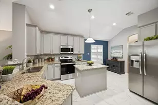 1610 Eberhart Star Ct, Katy, TX 77494 - Photo 8