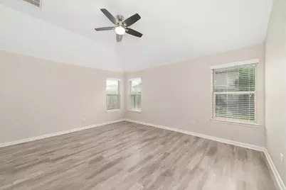 19610 Kingston Green Lane, Houston, TX 77073 - Photo 14