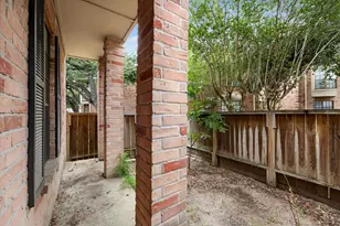 2255 Braeswood Park Dr, Houston, TX 77030 - Photo 18