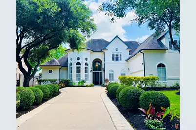 24 Saint Christopher Court, Sugar Land, TX 77479 - Photo 2