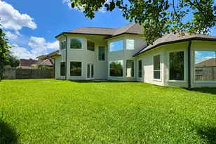 24 St Christopher Ct, Sugar Land, TX 77479 - Photo 32