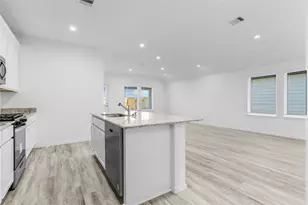 3010 Bloomsbury Ter Dr, Fulshear, TX 77441 - Photo 4