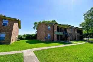 20 S Mechanic St, Bellville, TX 77418 - Photo 4