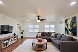 413 S Market St, Brazoria, TX 77422 - Photo 4