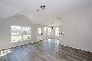 2646 Leopard Ct, Katy, TX 77449 - Photo 10