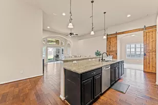 13811 Birney Point Ln, Houston, TX 77044 - Photo 4